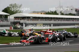 08.06.2008 Montreal, Canada,  Start, Lewis Hamilton (GBR), McLaren Mercedes, MP4-23 - Formula 1 World Championship, Rd 7, Canadian Grand Prix, Sunday Race