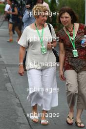 07.06.2008 Montreal, Canada,  Carmen Lockhart, Mother of Lewis Hamilton (GBR), McLaren Mercedes - Formula 1 World Championship, Rd 7, Canadian Grand Prix, Saturday