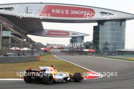17.10.2008 Shanghai, China,  Nelson Piquet Jr (BRA), Renault F1 Team, R28 - Formula 1 World Championship, Rd 17, Chinese Grand Prix, Friday Practice