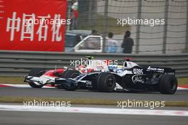 19.10.2008 Shanghai, China,  Timo Glock (GER), Toyota F1 Team, TF108 and Nico Rosberg (GER), WilliamsF1 Team, FW30 - Formula 1 World Championship, Rd 17, Chinese Grand Prix, Sunday Race