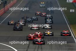 19.10.2008 Shanghai, China,  Lewis Hamilton (GBR), McLaren Mercedes leads the start of the race - Formula 1 World Championship, Rd 17, Chinese Grand Prix, Sunday Race