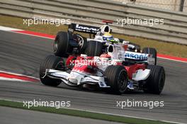 19.10.2008 Shanghai, China,  Timo Glock (GER), Toyota F1 Team, TF108 leads Nico Rosberg (GER), WilliamsF1 Team, FW30 - Formula 1 World Championship, Rd 17, Chinese Grand Prix, Sunday Race