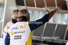 18.10.2008 Shanghai, China,  Flavio Briatore (ITA), Renault F1 Team, Team Chief, Managing Director - Formula 1 World Championship, Rd 17, Chinese Grand Prix, Saturday Practice