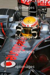 18.10.2008 Shanghai, China,  pole position for Lewis Hamilton (GBR), McLaren Mercedes - Formula 1 World Championship, Rd 17, Chinese Grand Prix, Saturday Qualifying