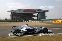 18.10.2008 Shanghai, China,  Nick Heidfeld (GER), BMW Sauber F1 Team, F1.08 - Formula 1 World Championship, Rd 17, Chinese Grand Prix, Saturday Practice