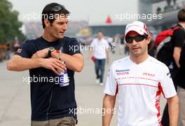19.10.2008 Shanghai, China,  Mark Webber (AUS), Red Bull Racing and Timo Glock (GER), Toyota F1 Team - Formula 1 World Championship, Rd 17, Chinese Grand Prix, Sunday