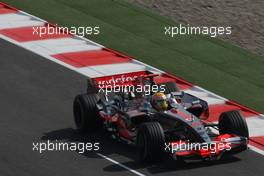 25.04.2008 Barcelona, Spain,  Lewis Hamilton (GBR), McLaren Mercedes, MP4-23 - Formula 1 World Championship, Rd 4, Spanish Grand Prix, Friday Practice