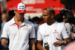 25.04.2008 Barcelona, Spain,  Adrian Sutil (GER), Force India F1 Team, Lewis Hamilton (GBR), McLaren Mercedes - Formula 1 World Championship, Rd 4, Spanish Grand Prix, Friday