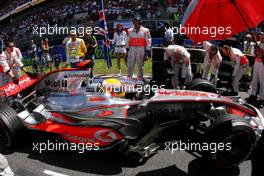 27.04.2008 Barcelona, Spain,  Lewis Hamilton (GBR), McLaren Mercedes - Formula 1 World Championship, Rd 4, Spanish Grand Prix, Sunday Pre-Race Grid