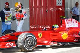 26.04.2008 Barcelona, Spain,  Lewis Hamilton (GBR), McLaren Mercedes and Felipe Massa (BRA), Scuderia Ferrari - Formula 1 World Championship, Rd 4, Spanish Grand Prix, Saturday Qualifying