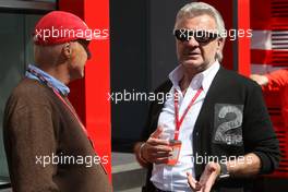 27.04.2008 Barcelona, Spain,  Niki Lauda (AUT), Former F1 world champion and RTL TV and Willi Weber (GER), Driver Manager - Formula 1 World Championship, Rd 4, Spanish Grand Prix, Sunday