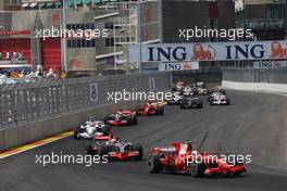 24.08.2008 Valencia, Spain,  Felipe Massa (BRA), Scuderia Ferrari, F2008 and Lewis Hamilton (GBR), McLaren Mercedes, MP4-23 - Formula 1 World Championship, Rd 12, European Grand Prix, Sunday Race