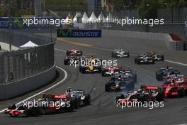 24.08.2008 Valencia, Spain,  Lewis Hamilton (GBR), McLaren Mercedes, MP4-23 and Robert Kubica (POL), BMW Sauber F1 Team, F1.08 - Formula 1 World Championship, Rd 12, European Grand Prix, Sunday Race