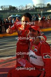 09.11.2008 Mugello, Italy,  The Ferrari Team celebrates with Kimi Raikkonen (FIN), Räikkönen, Felipe Massa (BRA), Luca di Montezemolo (ITA), Scuderia Ferrari, FIAT Chairman and President of Ferrari - Ferrari Days at Mugello