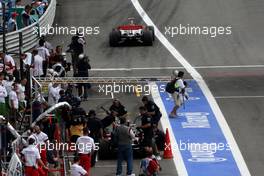 20.06.2008 Magny Cours, France,  The Pitlane - Formula 1 World Championship, Rd 8, French Grand Prix, Friday Practice