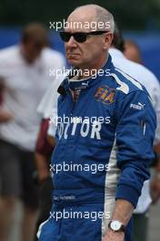 20.06.2008 Magny Cours, France,  Dr Gary Hartstein (USA), FIA Medical Delegate - Formula 1 World Championship, Rd 8, French Grand Prix, Friday Practice