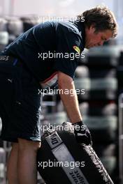 20.06.2008 Magny Cours, France,  Red Bull Racing mechanic - Formula 1 World Championship, Rd 8, French Grand Prix, Friday