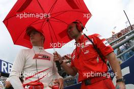22.06.2008 Magny Cours, France,  Kimi Raikkonen (FIN), Räikkönen, Scuderia Ferrari - Formula 1 World Championship, Rd 8, French Grand Prix, Sunday Pre-Race Grid