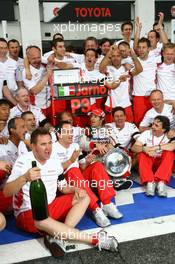 22.06.2008 Magny Cours, France,  Jarno Trulli (ITA), Toyota F1 Team  - Formula 1 World Championship, Rd 8, French Grand Prix, Sunday Podium