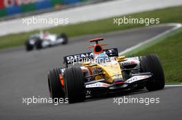 22.06.2008 Magny Cours, France,  Fernando Alonso (ESP), Renault F1 Team - Formula 1 World Championship, Rd 8, French Grand Prix, Sunday Race
