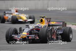 22.06.2008 Magny Cours, France,  Mark Webber (AUS), Red Bull Racing, RB4 - Formula 1 World Championship, Rd 8, French Grand Prix, Sunday Race