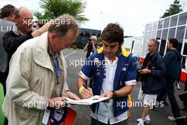 22.06.2008 Magny Cours, France,  Fernando Alonso (ESP), Renault F1 Team - Formula 1 World Championship, Rd 8, French Grand Prix, Sunday