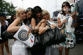 22.06.2008 Magny Cours, France,  Girls - Formula 1 World Championship, Rd 8, French Grand Prix, Sunday