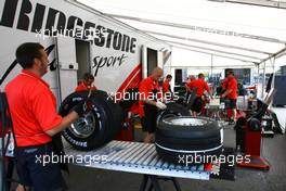 19.06.2008 Magny Cours, France,  Bridgestone technicians - Formula 1 World Championship, Rd 8, French Grand Prix, Thursday