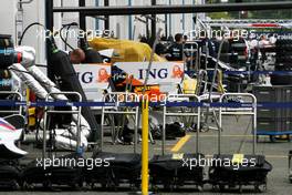 19.06.2008 Magny Cours, France,  Pitlane atmosphere - Formula 1 World Championship, Rd 8, French Grand Prix, Thursday