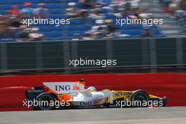 04.07.2008 Silverstone, England,  Fernando Alonso (ESP), Renault F1 Team, R28 - Formula 1 World Championship, Rd 9, British Grand Prix, Friday Practice