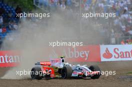 04.07.2008 Silverstone, England,  Giancarlo Fisichella (ITA), Force India F1 Team, VJM-01, takes a trip in the gravel - Formula 1 World Championship, Rd 9, British Grand Prix, Friday Practice