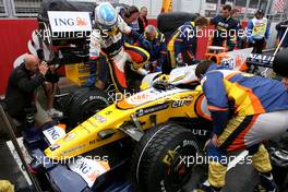 06.07.2008 Silverstone, England,  Fernando Alonso (ESP), Renault F1 Team  - Formula 1 World Championship, Rd 9, British Grand Prix, Sunday Pre-Race Grid