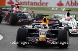 06.07.2008 Silverstone, England,  Mark Webber (AUS), Red Bull Racing leads Rubens Barrichello (BRA), Honda Racing F1 Team - Formula 1 World Championship, Rd 9, British Grand Prix, Sunday Race