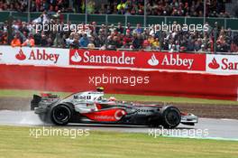 06.07.2008 Silverstone, England,  Heikki Kovalainen (FIN), McLaren Mercedes spins - Formula 1 World Championship, Rd 9, British Grand Prix, Sunday Race