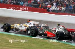 06.07.2008 Silverstone, England,  Fernando Alonso (ESP), Renault F1 Team, Heikki Kovalainen (FIN), McLaren Mercedes - Formula 1 World Championship, Rd 9, British Grand Prix, Sunday Race
