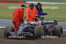 06.07.2008 Silverstone, England,  David Coulthard (GBR), Red Bull Racing, RB4 and Sebastian Vettel (GER), Scuderia Toro Rosso, STR03 crash - Formula 1 World Championship, Rd 9, British Grand Prix, Sunday Race