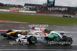 06.07.2008 Silverstone, England,  Fernando Alonso (ESP), Renault F1 Team, Rubens Barrichello (BRA), Honda Racing F1 Team - Formula 1 World Championship, Rd 9, British Grand Prix, Sunday Race