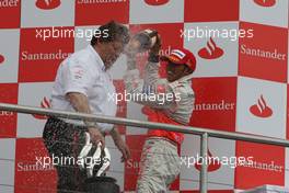 20.07.2008 Hockenheim, Germany,  Lewis Hamilton (GBR), McLaren Mercedes and Norbert Haug (GER), Mercedes, Motorsport chief - Formula 1 World Championship, Rd 10, German Grand Prix, Sunday Podium