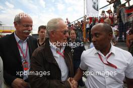 20.07.2008 Hockenheim, Germany,  Dr. Dieter Zetsche (GER), Chairman of Daimler with Prof. Jurgen Hubbert (GER), Board of Management DaimlerChrysler and Anthony Hamilton (GBr), Father of Lewis Hamilton - Formula 1 World Championship, Rd 10, German Grand Prix, Sunday Race