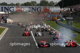 03.08.2008 Budapest, Hungary,  Start, Lewis Hamilton (GBR), McLaren Mercedes, MP4-23 and Felipe Massa (BRA), Scuderia Ferrari, F2008 - Formula 1 World Championship, Rd 11, Hungarian Grand Prix, Sunday Race