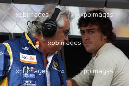 12.09.2008 MOnza, Italy,  Flavio Briatore (ITA), Renault F1 Team, Team Chief, Managing Director with Fernando Alonso (ESP), Renault F1 Team - Formula 1 World Championship, Rd 14, Italian Grand Prix, Friday Practice