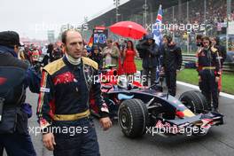 14.09.2008 Monza, Italy,  Sebastian Vettel (GER), Scuderia Toro Rosso - Formula 1 World Championship, Rd 14, Italian Grand Prix, Sunday Pre-Race Grid