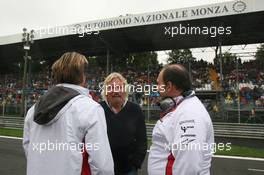 14.09.2008 Monza, Italy,  Colin Kolles (GER), Force India F1 Team, Team Principal and Michael Mol (NED), Force India F1 Team with Sir Richard Branson (GBR), Chairman of the Virgin Group - Formula 1 World Championship, Rd 14, Italian Grand Prix, Sunday Pre-Race Grid