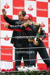 14.09.2008 Monza, Italy,  Gerhard Berger (AUT), Scuderia Toro Rosso, 50% Team Co Owner, Sebastian Vettel (GER), Scuderia Toro Rosso  - Formula 1 World Championship, Rd 14, Italian Grand Prix, Sunday Podium