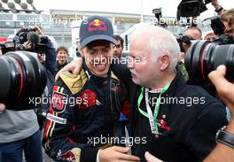 14.09.2008 Monza, Italy,  Sebastian Vettel (GER), Scuderia Toro Rosso with his father Norbert - Formula 1 World Championship, Rd 14, Italian Grand Prix, Sunday Podium