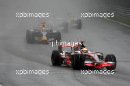 14.09.2008 Monza, Italy,  Lewis Hamilton (GBR), McLaren Mercedes, MP4-23 leads David Coulthard (GBR), Red Bull Racing, RB4 - Formula 1 World Championship, Rd 14, Italian Grand Prix, Sunday Race