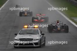 14.09.2008 Monza, Italy,  Start behind the safety car - Formula 1 World Championship, Rd 14, Italian Grand Prix, Sunday Race