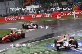14.09.2008 Monza, Italy,  Giancarlo Fisichella (ITA), Force India F1 Team, VJM-01 cuts the chicane - Formula 1 World Championship, Rd 14, Italian Grand Prix, Sunday Race