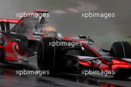 13.09.2008 Monza, Italy,  Lewis Hamilton (GBR), McLaren Mercedes, MP4-23, spins - Formula 1 World Championship, Rd 14, Italian Grand Prix, Saturday Qualifying