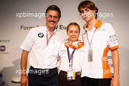 13.09.2008 Monza, Italy,  BBQ at FBMW Hospitality - Dr. Mario Theissen (GER), BMW Sauber F1 Team, BMW Motorsport Director, Esteban Gutierrez (MEX), Josef-Kaufmann-Racing and his mother - Formula 1 World Championship, Rd 14, Italian Grand Prix, Saturday